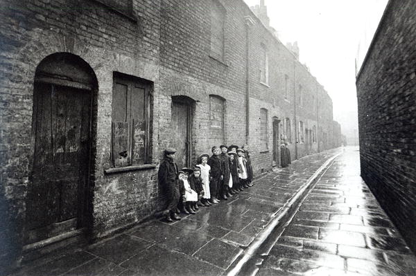 London Slums, c.1900 (b/w photo)  from English Photographer
