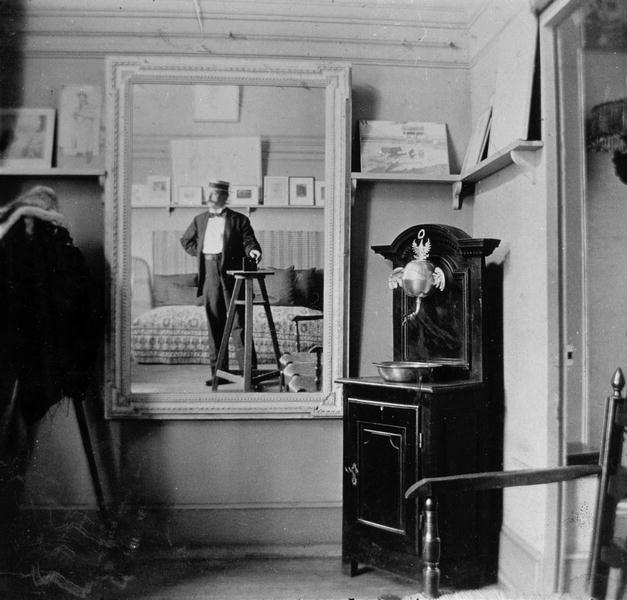 Portrait of a photographer in the studio of Henri de Toulouse-Lautrec (1864-1901) (b/w photo)  from French Photographer