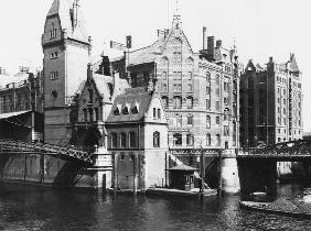 View of the Speicherstadt (warehouse city) Hamburg, c.1910 (b/w photo) 