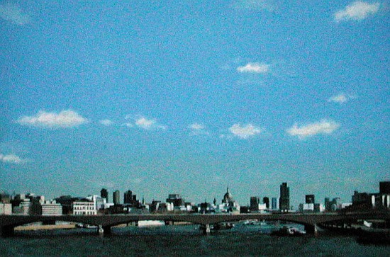 Waterloo Bridge, 2002 (oil on canvas)  from Alan  Byrne