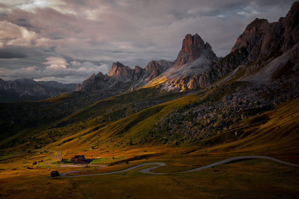 Last rays of sunshine at the Giau pass from Alessandro Traverso