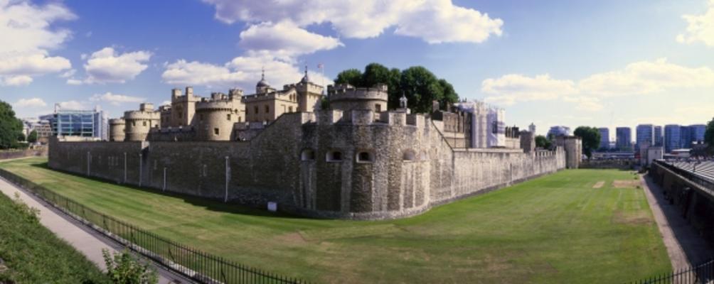 Tower of London from Christopher Timmermann