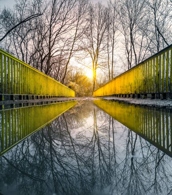 Spiegelung auf einer Brücke from Dennis Wetzel