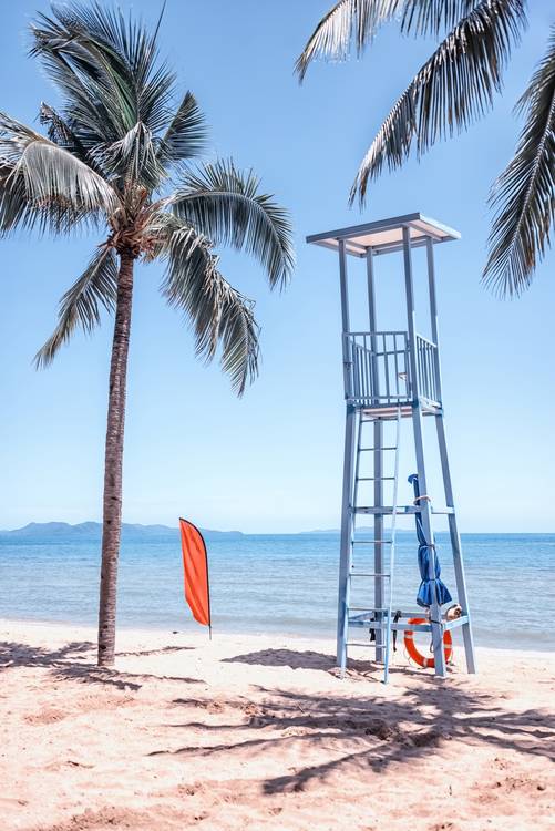 Lifeguard Stand on the beach from emmanuel charlat