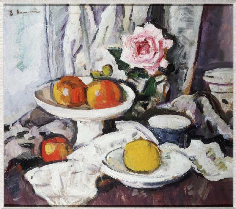 Äpfel in einer Obstschale und eine rose Rose in einer Vase. from George Leslie Hunter