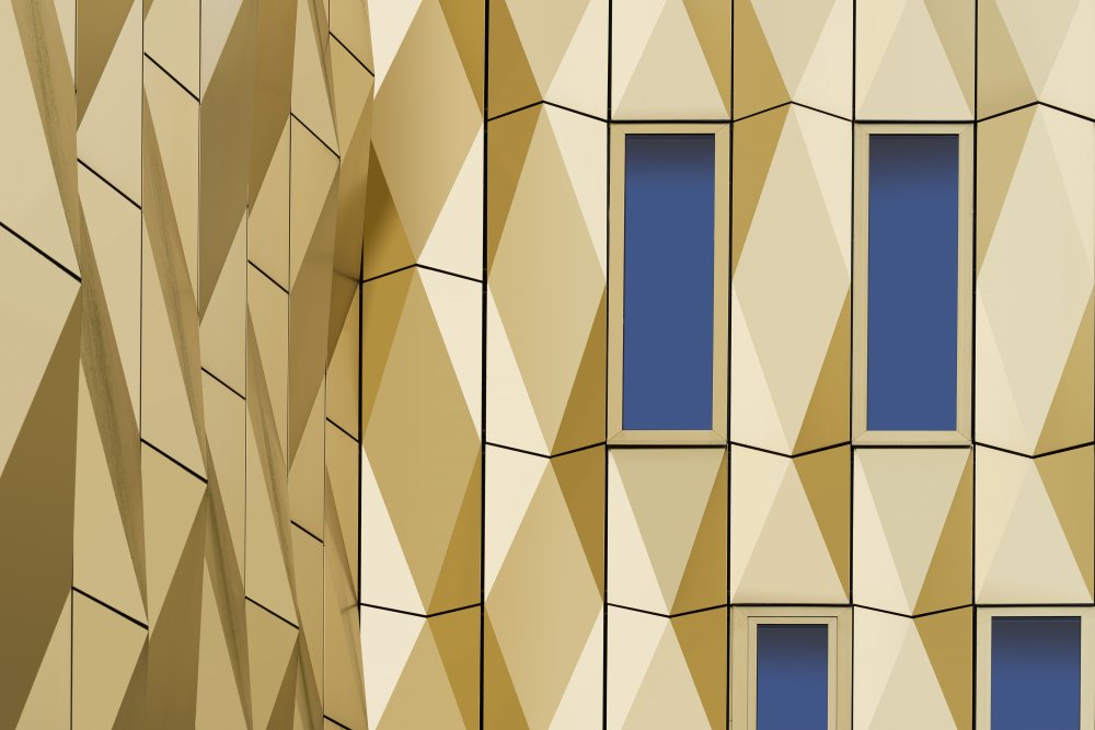 Golden facade from Greetje Van Son