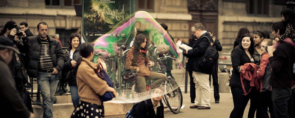 Bubble girl from Guillaume Vigoureux
