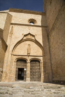 belmonte church entry from Iñigo Quintanilla