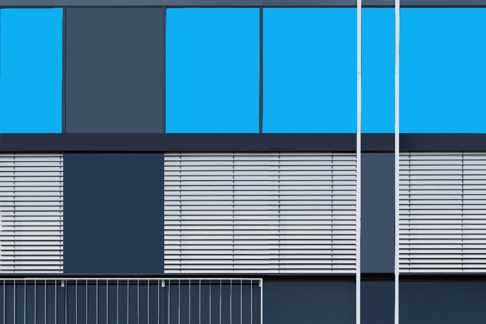Asymmetric Windows from Jan Niezen