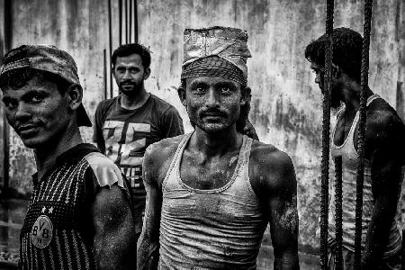 Workers in the streets of Bangladesh