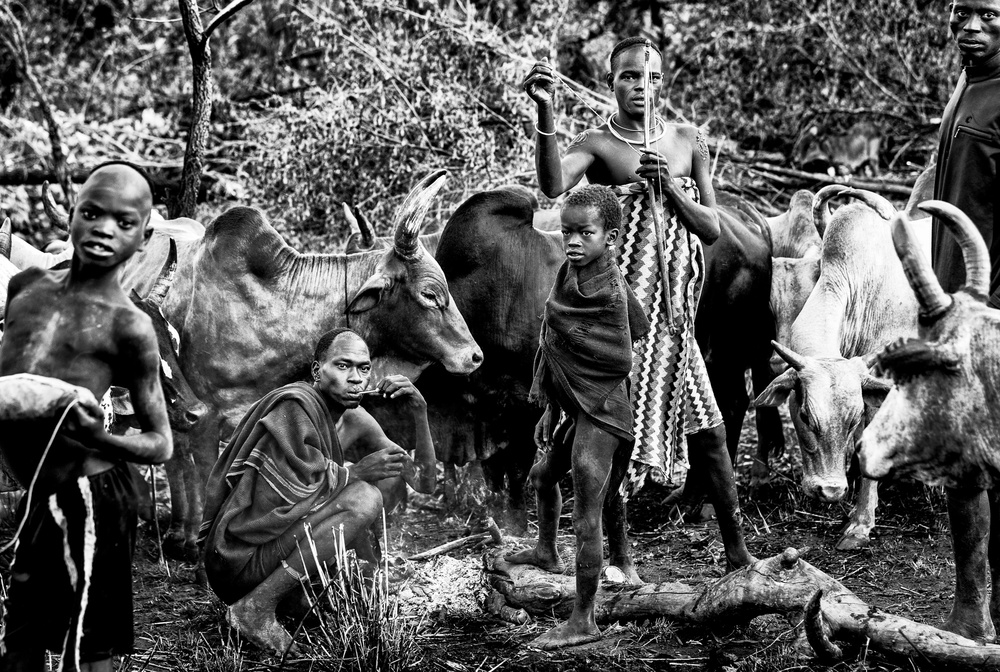 Surma tribe people taking care of the cattle. from Joxe Inazio Kuesta Garmendia