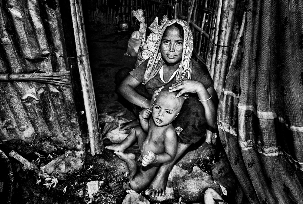 Rohingya refugee mother and son - Bangladesh from Joxe Inazio Kuesta Garmendia