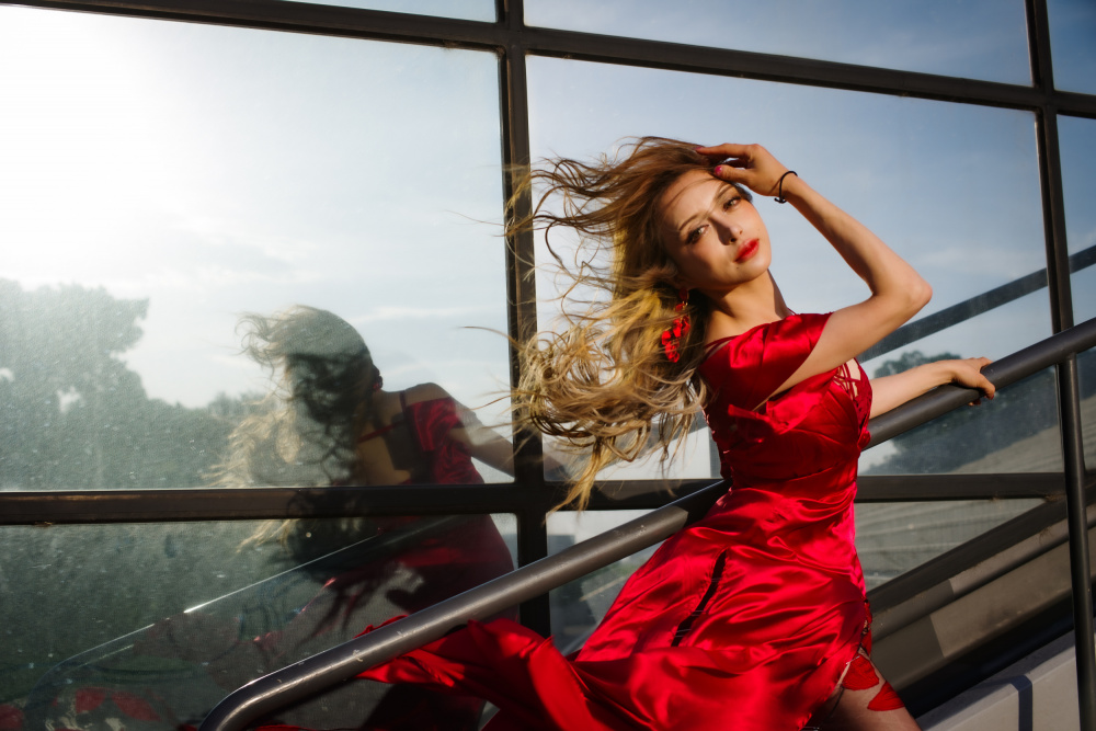 Dancing in the Wind, a Red Dress  :  Katty from Kotaro