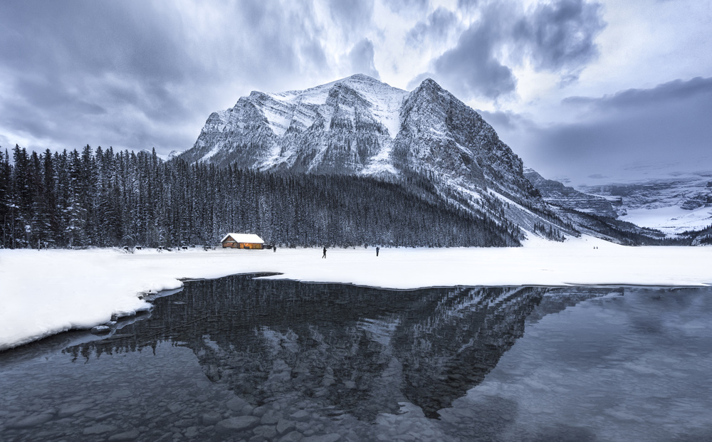 Winter scenery in Lake Louise from Larry Deng