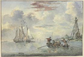 Ruhige See, die Sonne geht auf, im Vordergrund steuert ein Boot mit mehreren Personen zwei Schiffen 