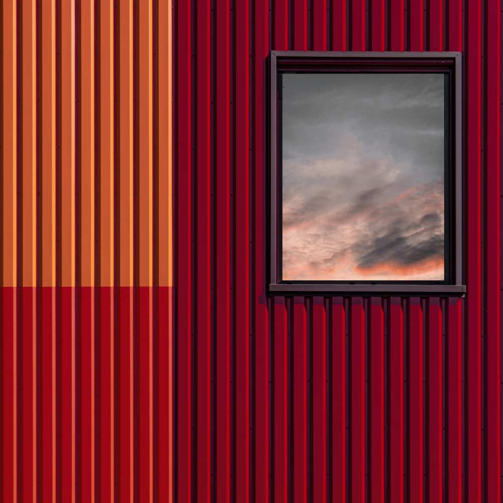 Red with a touch of sky from Luc Vangindertael (laGrange)