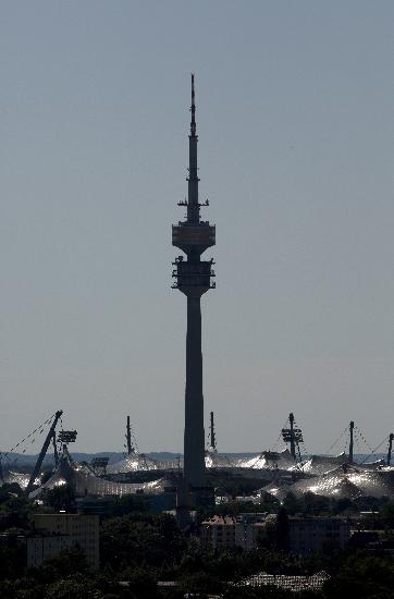 Münchner Skyline Towers feiern Richtfest from Lukas Barth