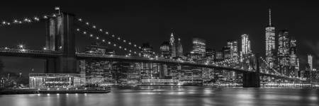 MANHATTAN SKYLINE & BROOKLYN BRIDGE Impressions by Night | Panorama Monochrome