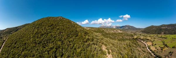 Berglandschaft aus der Vogelperspektive, Drohne auf Lefkada, Griechenland from Miro May