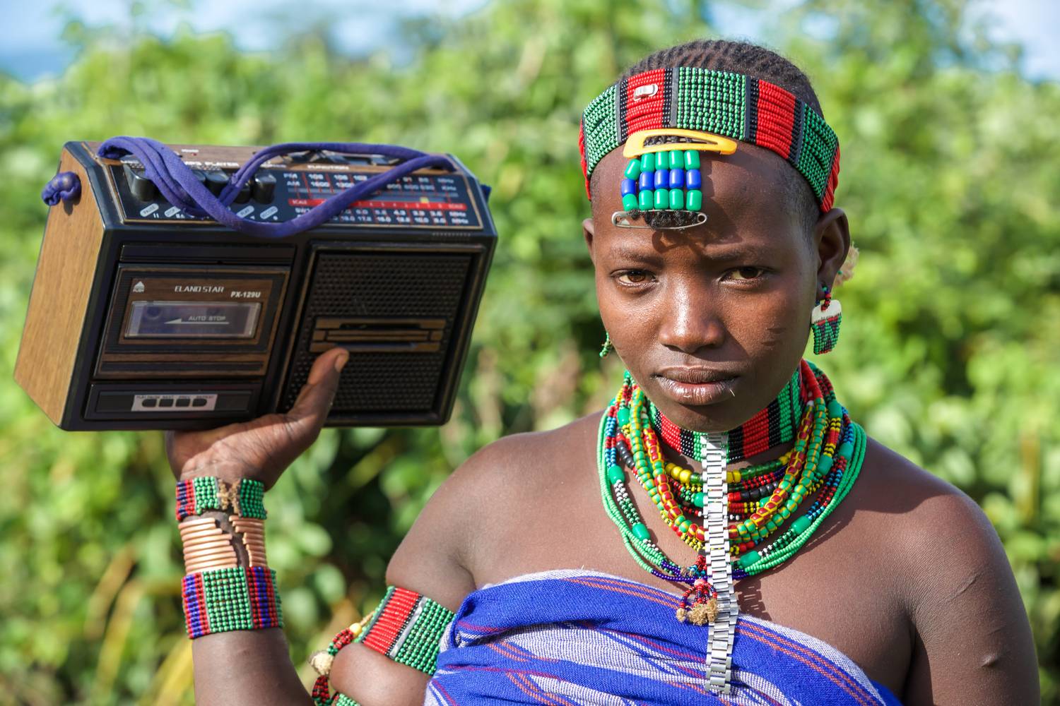 Portrait Frau, Musik in Omo Valley, Äthiopien, Afrika from Miro May