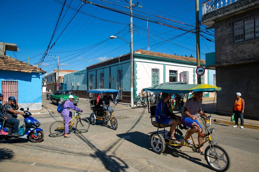Straßenkreuzung in Trinidad, Cuba III from Miro May