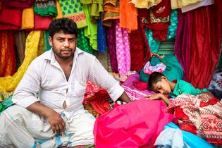 Strassenverkäufer in Dhaka, Bangladesch; Asien