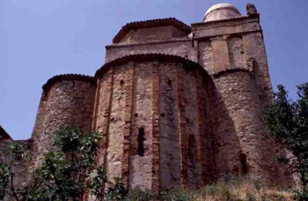 Exterior view of the apse (photo) from 