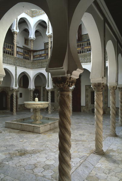 View of the courtyard interior (photo)  from 