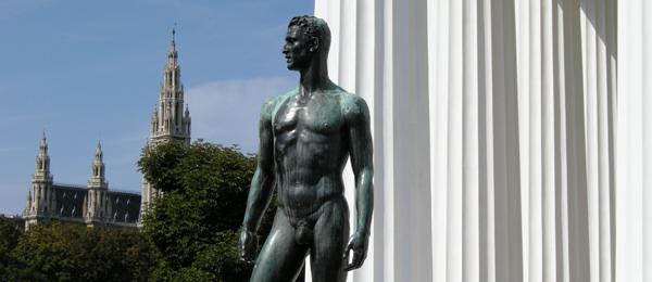 Statua al Volksgarten di Vienna  2011.jpg