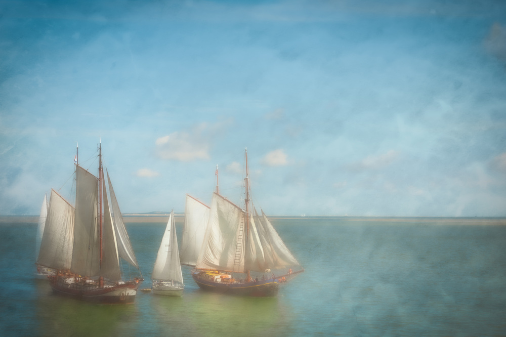 Sailing home......... from Piet Haaksma