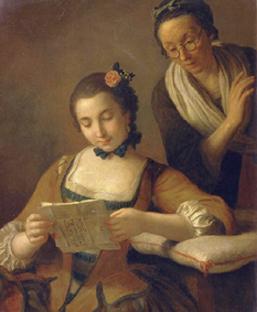 Junge und alte Frau beim Lesen eines Briefes.