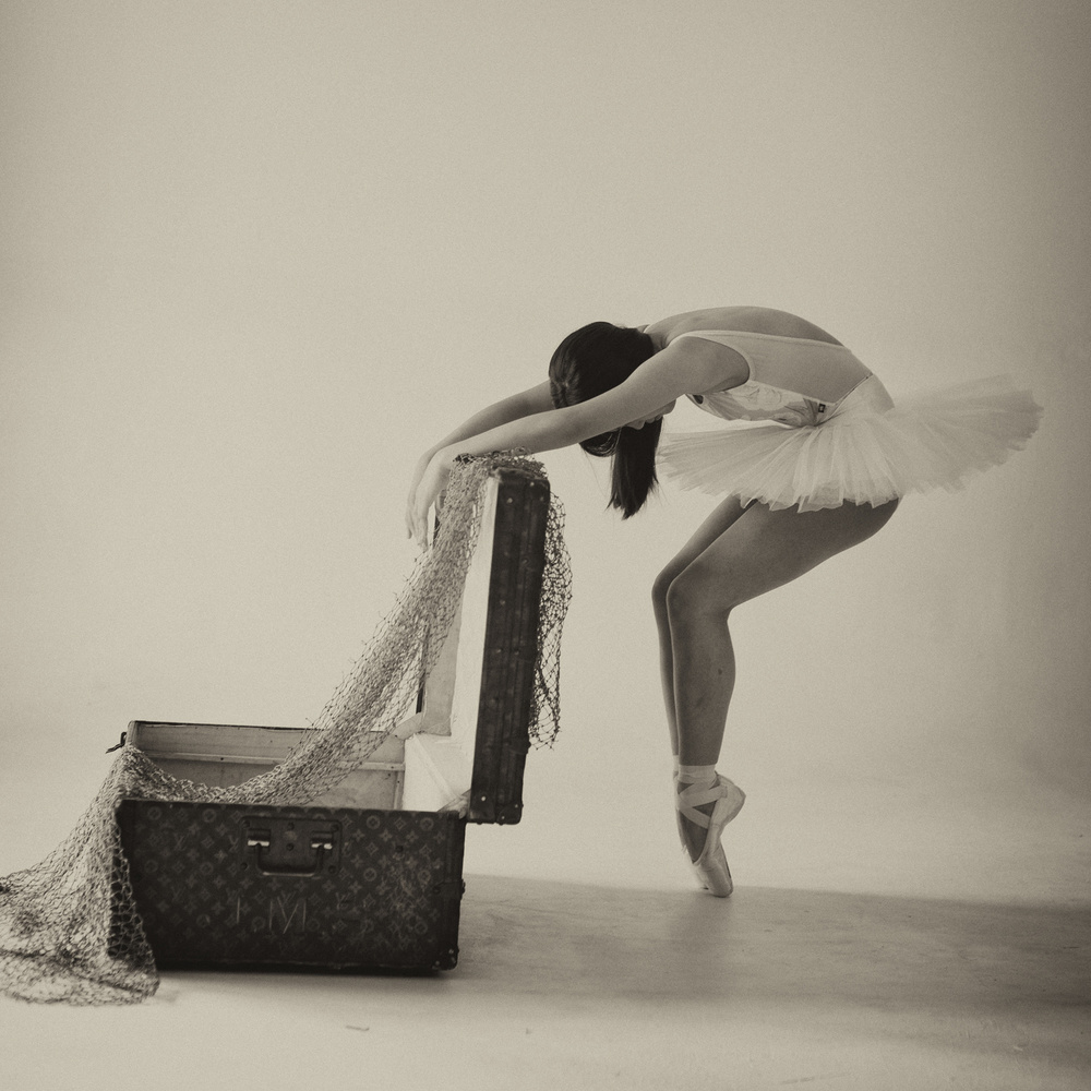 Dancer &amp; Box-4 from Rob Li