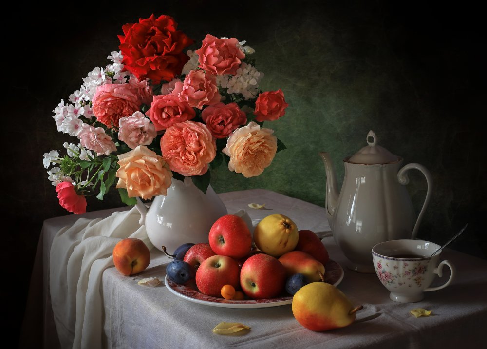 Still life with a bouquet and fruits from Tatyana Skorokhod (Татьяна